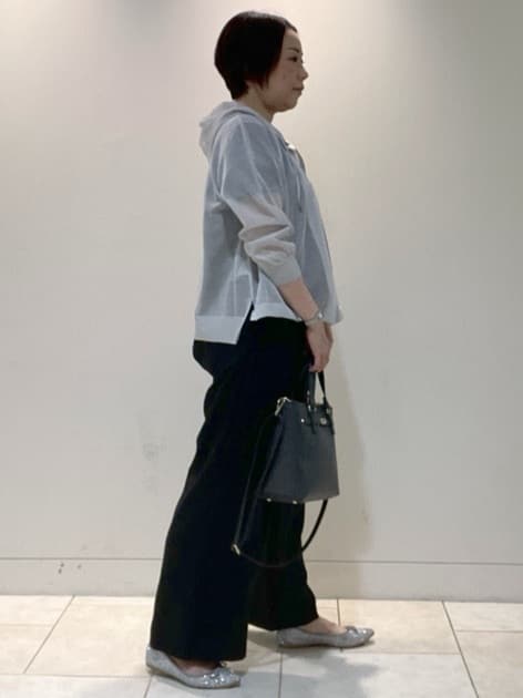 フミさんの「Reflect｜【寒暖差対策に◎／手洗い可／旅行や通勤に】フード付きシアーカーディガン」を使ったコーディネート