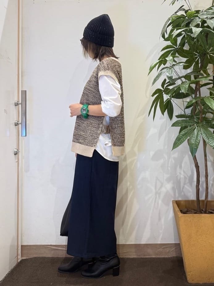 misakiさんの「SHOO･LA･RUE｜【2点セット/S-LL】着回しいろいろ 編み柄ベスト&times;ブラウス」を使ったコーディネート