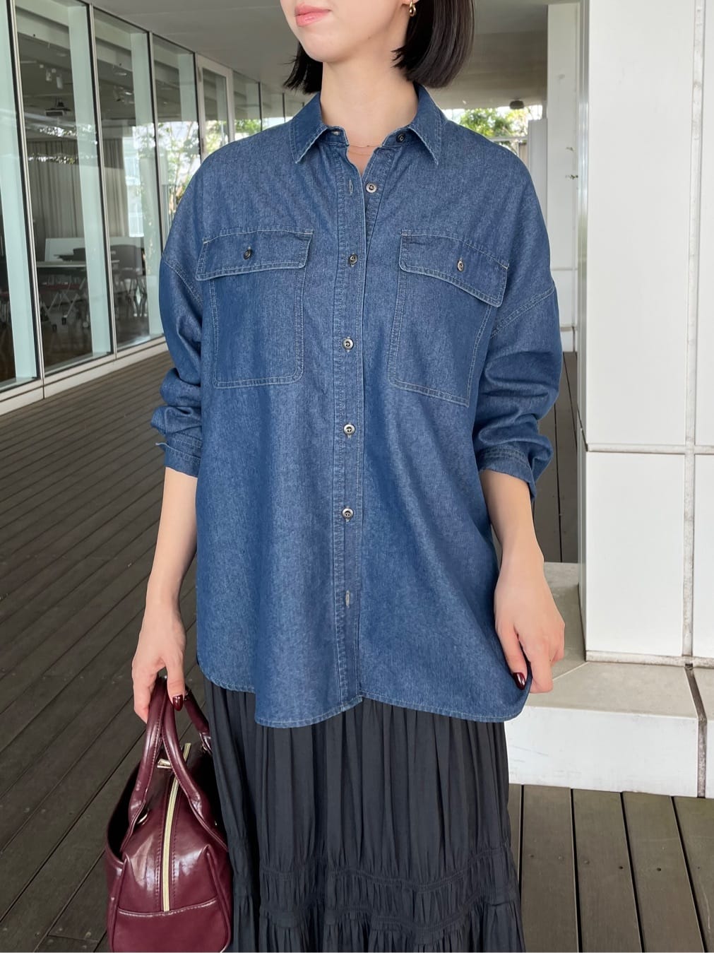 NATSUMIさんの「grove｜軽やかに体型カバーも叶う　シャーリングティアードスカート」を使ったコーディネート