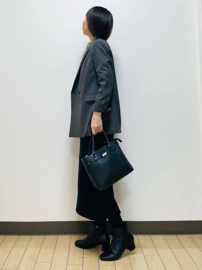 Riiさんの「Reflect｜【キレイめスタイル／通勤におすすめ◎】ボウタイシャンブレーカラーブラウス」を使ったコーディネート