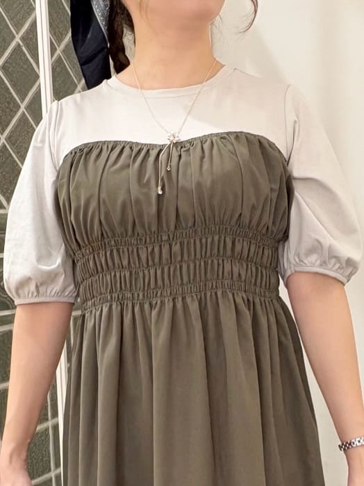 なるみんさんの「grove｜【洗える/二の腕カバー】一枚で映える！ビスチェドッキングワンピース」を使ったコーディネート