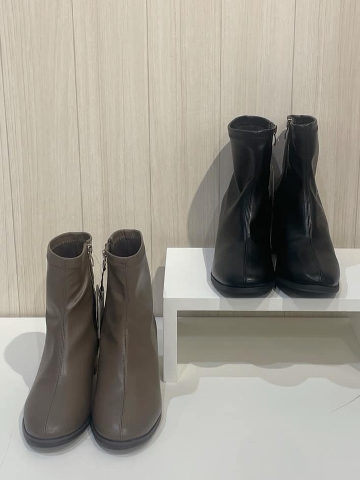 amberさんの「SHOO･LA･RUE｜ストレッチブーツ」を使ったコーディネート
