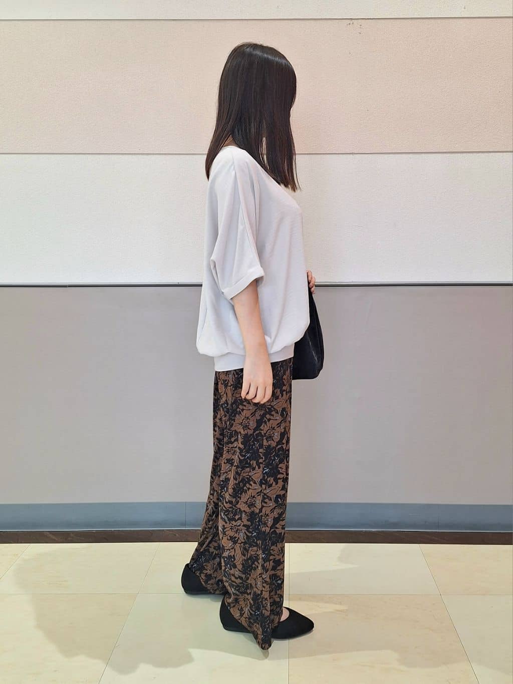 Sachaさんの「SHOO･LA･RUE｜【洗濯後しわになりにくい】さらっとタッチの 5分袖ドルマンブラウス」を使ったコーディネート