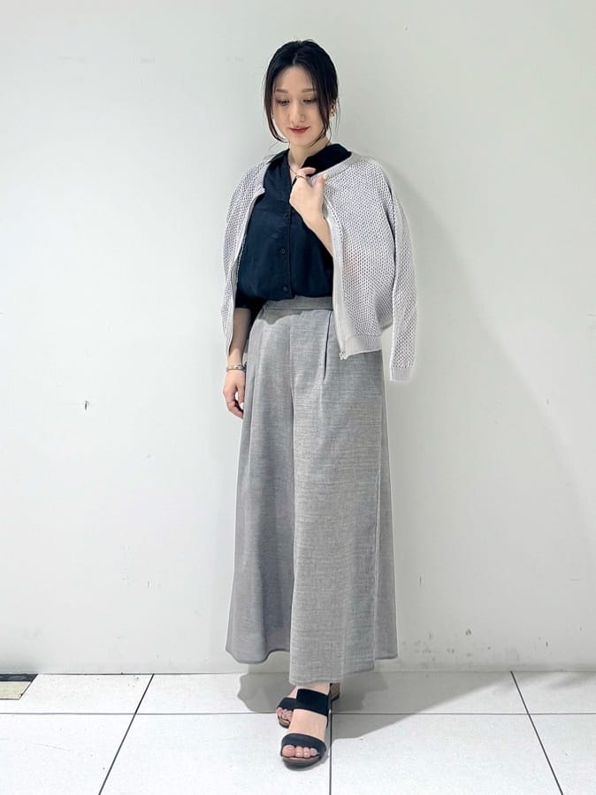 そんさんの「INDIVI｜【洗える／清涼感◎】ワイドフレアパンツ／スカーチョ」を使ったコーディネート
