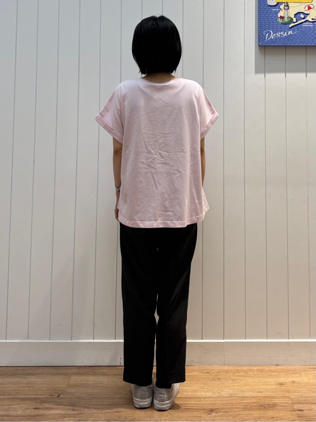 OKADAさんの「Dessin｜【二の腕カバー／UVカット】ロールアップスリーブ裾ギャザーカットソー」を使ったコーディネート