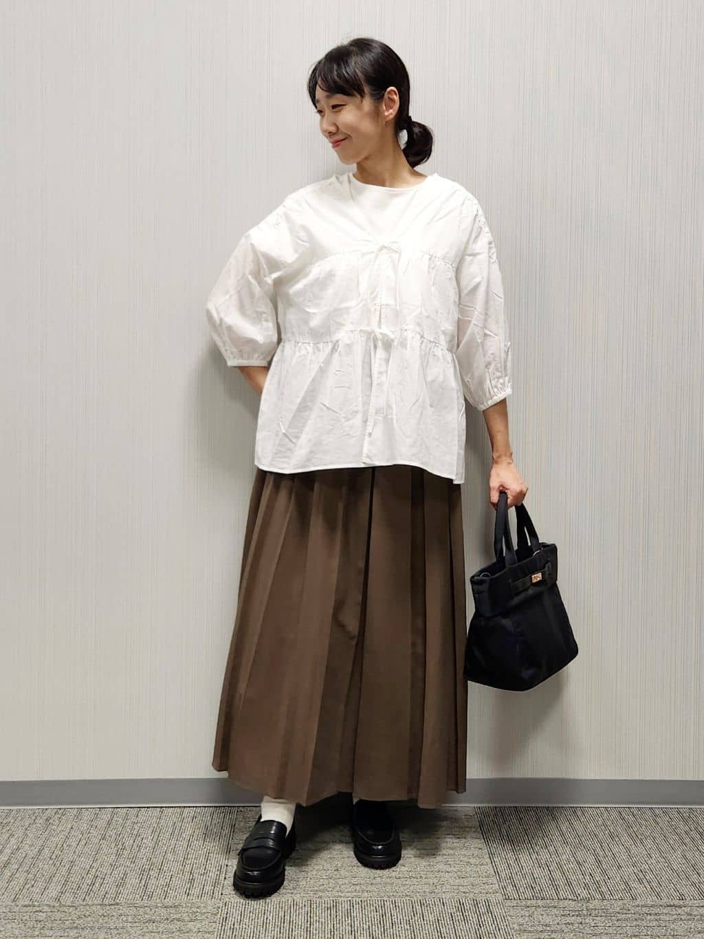 naraさんの「Dessin｜【洗える】フロントリボン七分袖ブラウス」を使ったコーディネート