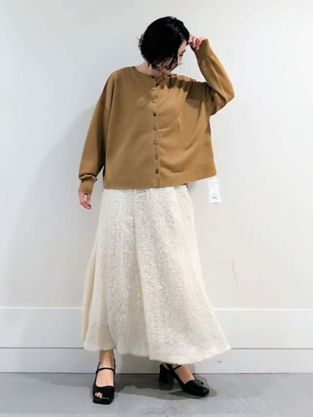 ミズタさんの「UNTITLED｜【前後2WAY/アンサンブル可/ゆったり】シアーカーディガン」を使ったコーディネート
