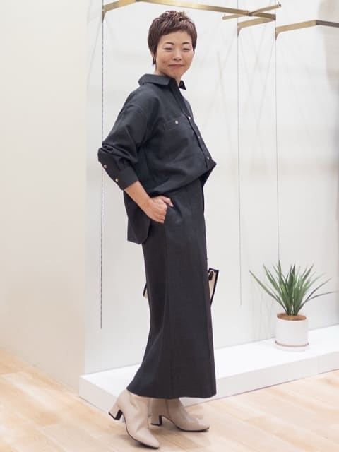 シュウコさんの「grove｜【カセット服/選べる着丈】洗濯機で洗えるオーバーシャツ」を使ったコーディネート