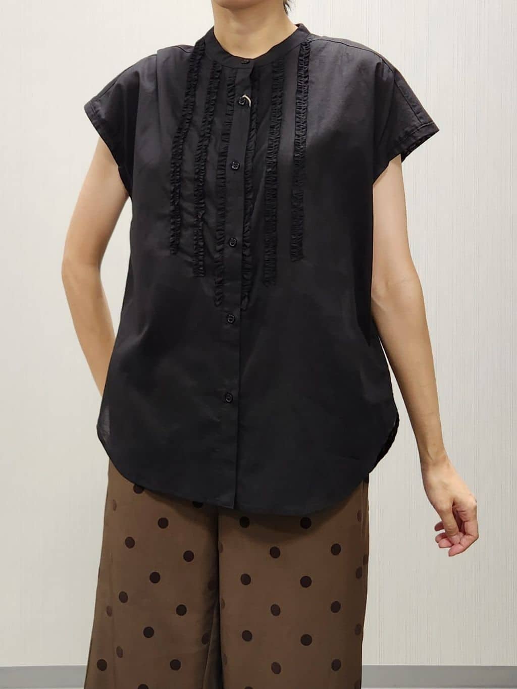 naraさんの「Dessin｜【洗える】スタンドカラーフリルブラウス」を使ったコーディネート
