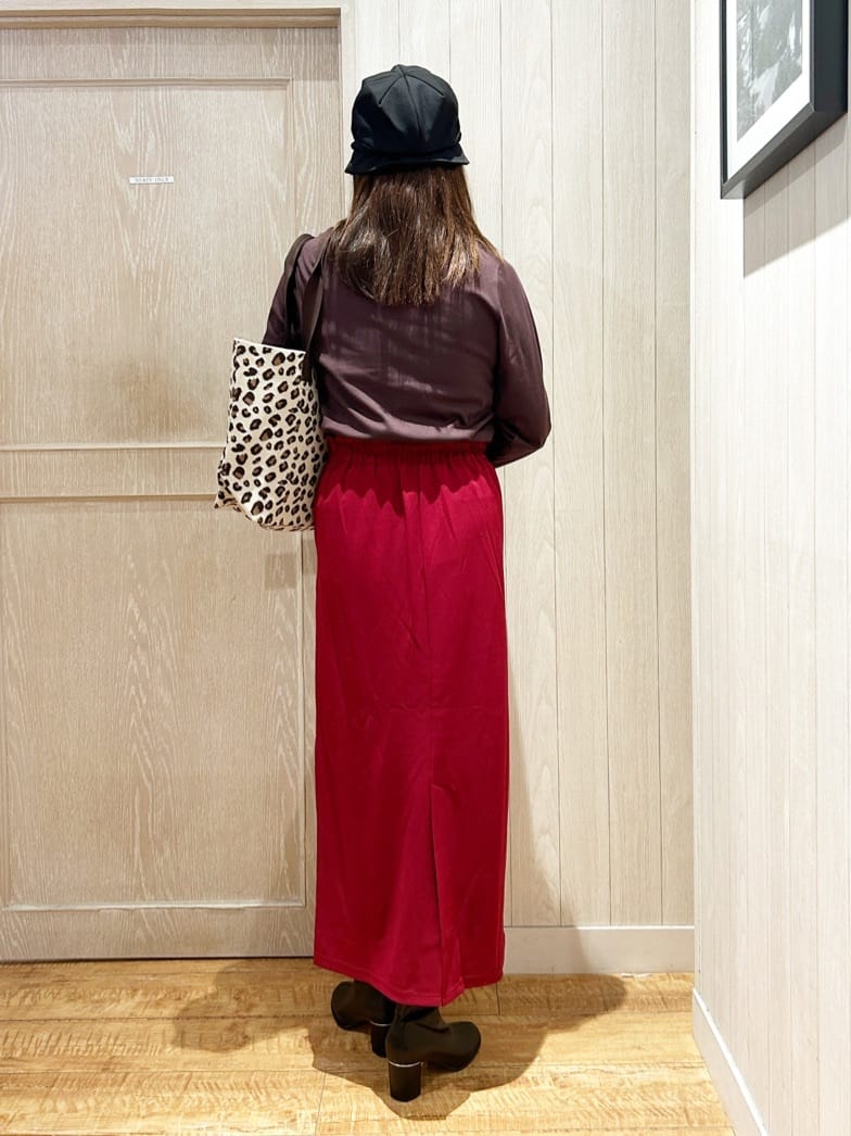 yukaさんの「SHOO･LA･RUE｜【S-LL】美しく見せる ボートネックロンT」を使ったコーディネート