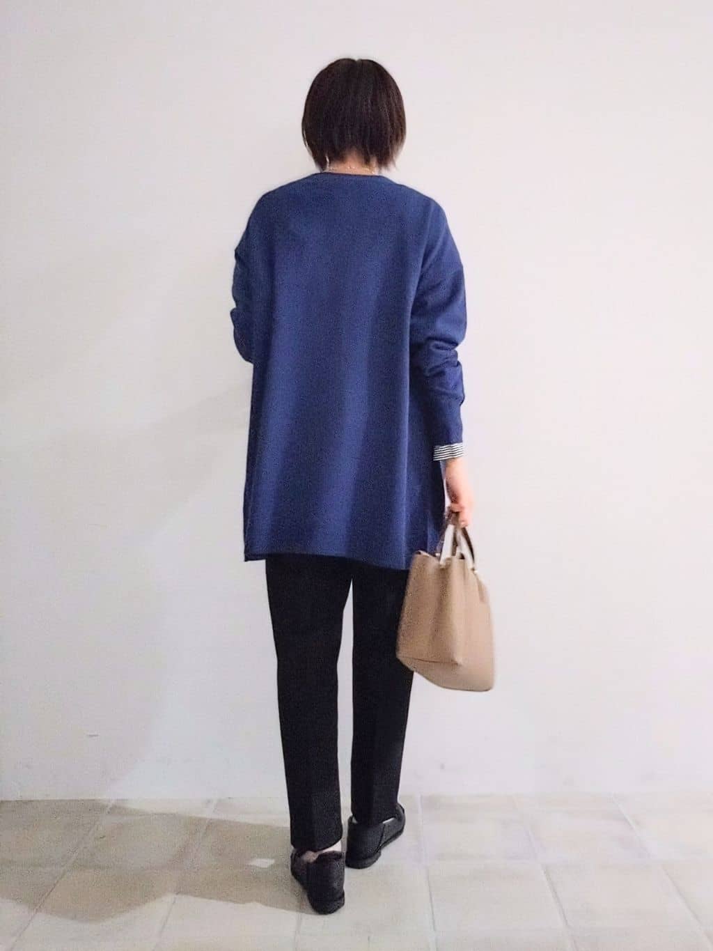 miomioさんの「SHOO･LA･RUE｜【高レビュー/SS-LL/美脚シルエット】すっきりきれい見え テーパードパンツ」を使ったコーディネート