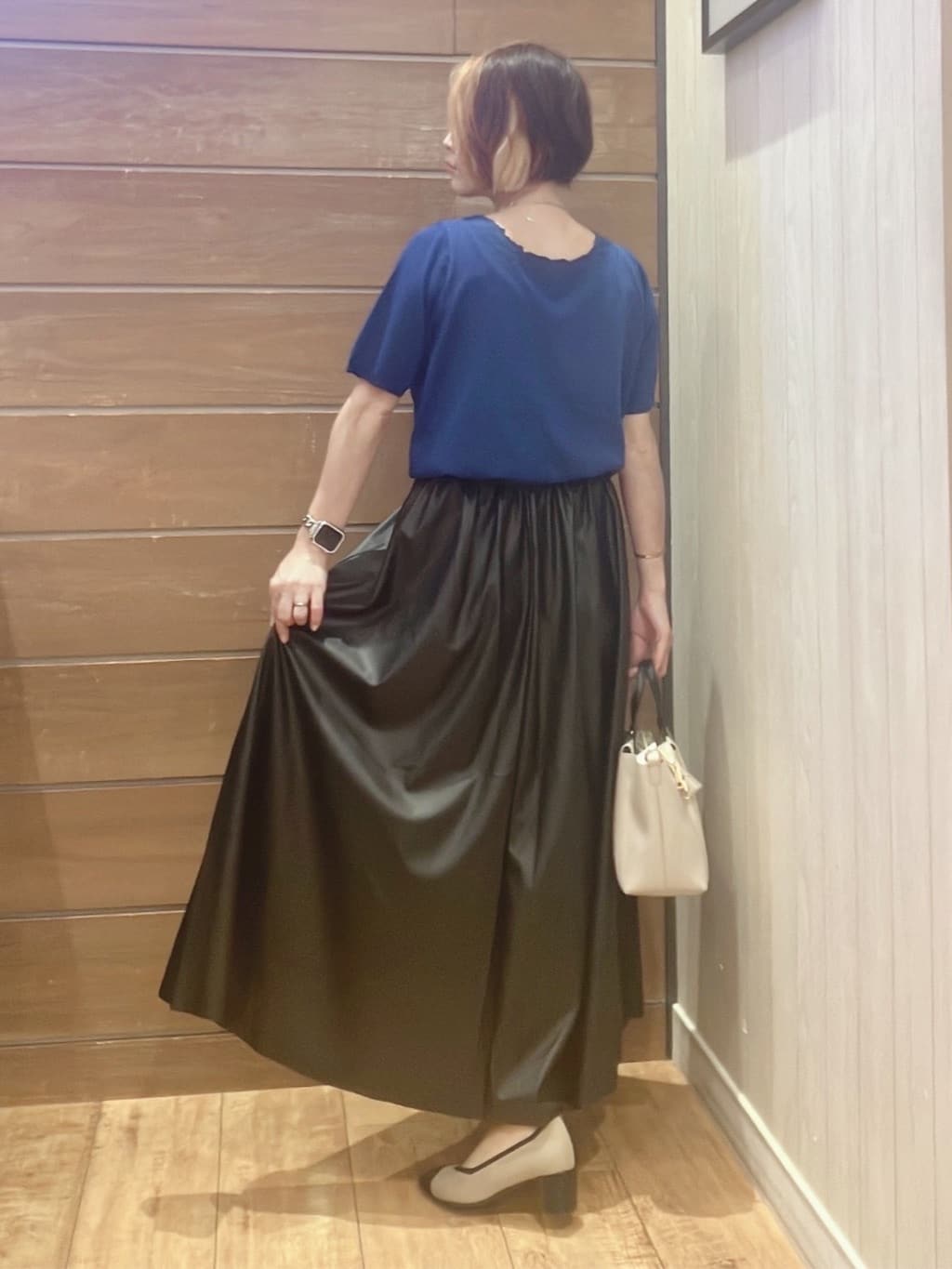 aaamiさんの「SHOO･LA･RUE｜【洗える/S-LL/前後2WAY】きれい見え 刺繍ニットカーディガン」を使ったコーディネート
