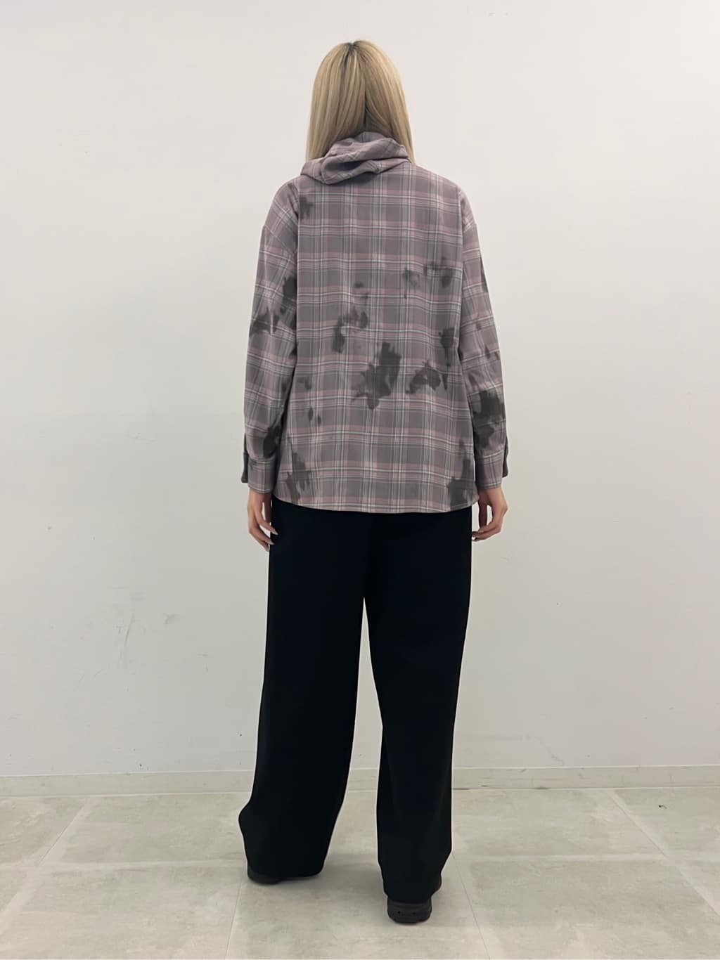 mさんの「tk.TAKEO KIKUCHI｜ヴィンテージフードチェックシャツ」を使ったコーディネート