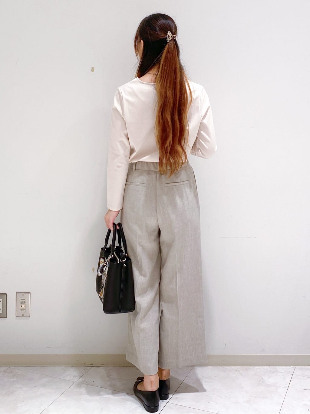 yurinaさんの「index｜ワイドストレートパンツ／セットアップ対応可【洗濯機OK／イージーアイロン】」を使ったコーディネート