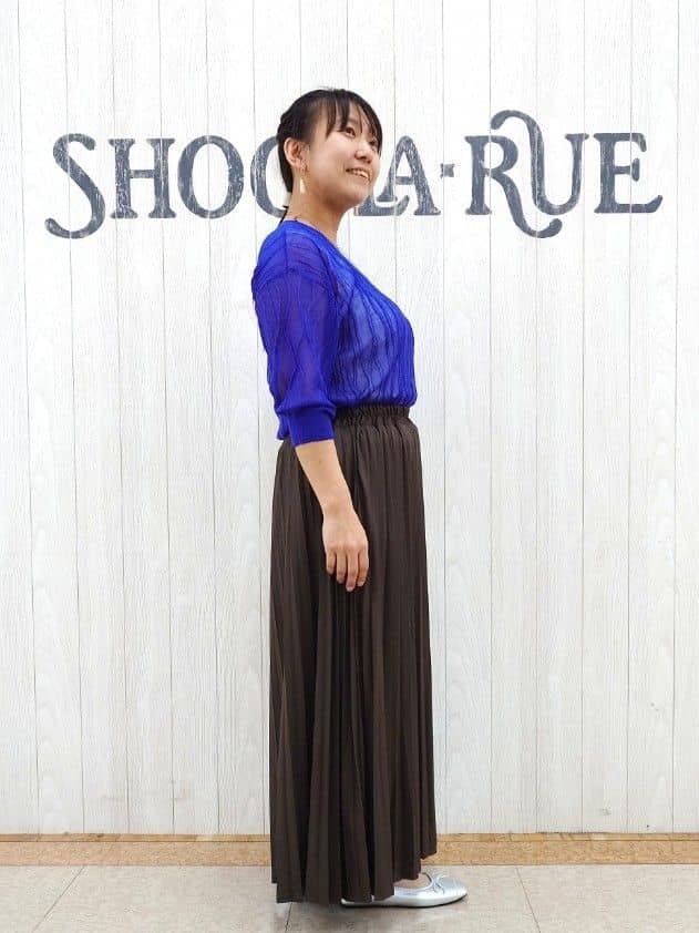とろろさんの「SHOO･LA･RUE｜【S-LL/洗える】曲線的な柄がきれい見え シアーニット」を使ったコーディネート