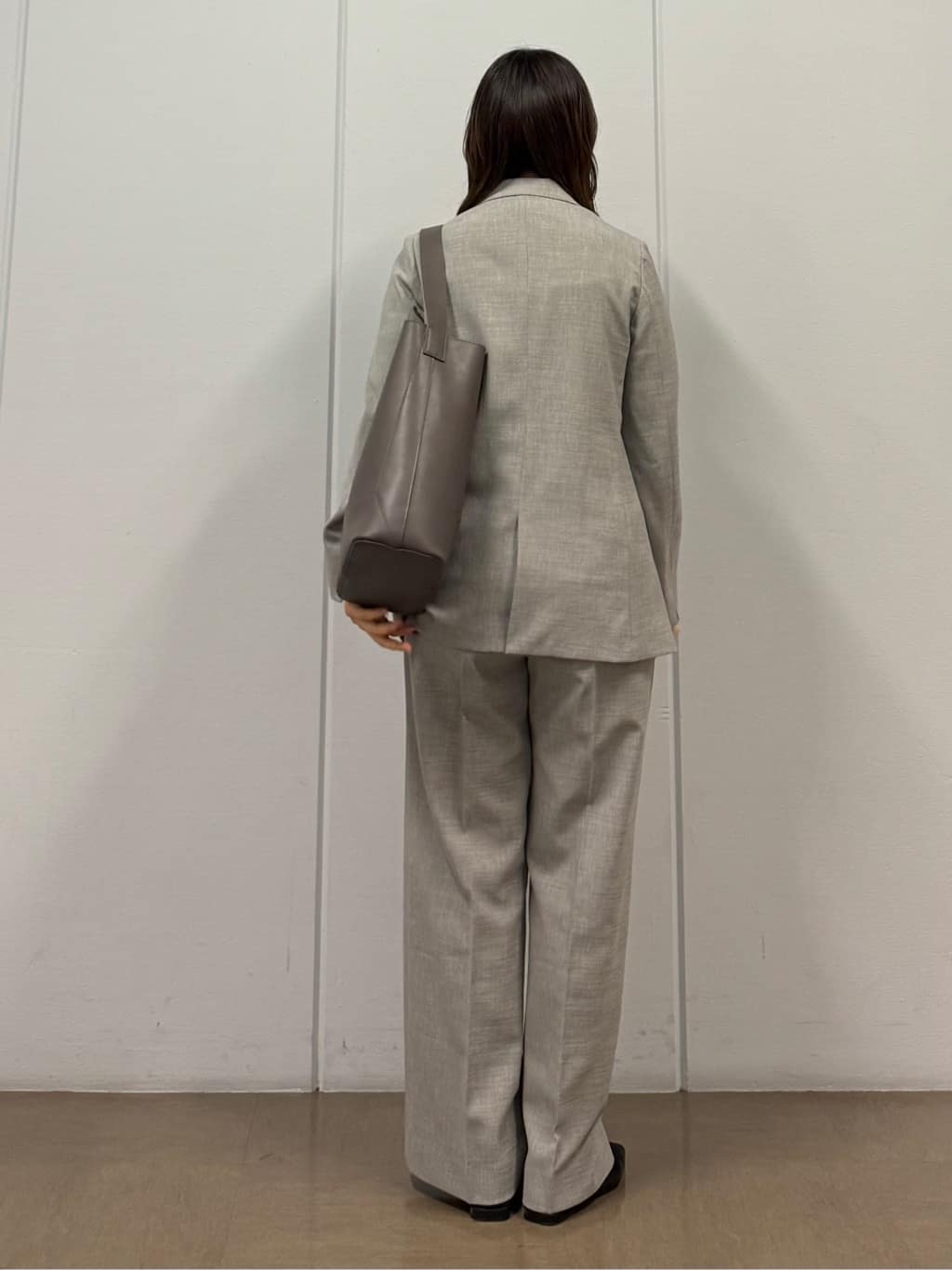 mizukiさんの「INDIVI｜【UVケア】モノグラム ボウタイデザインブラウス」を使ったコーディネート