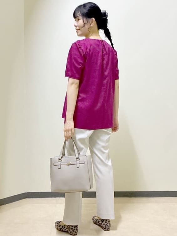  beni_gingerさんの「Reflect｜【すっきり見え！長め丈】ピンタックデザインチュニックブラウス」を使ったコーディネート