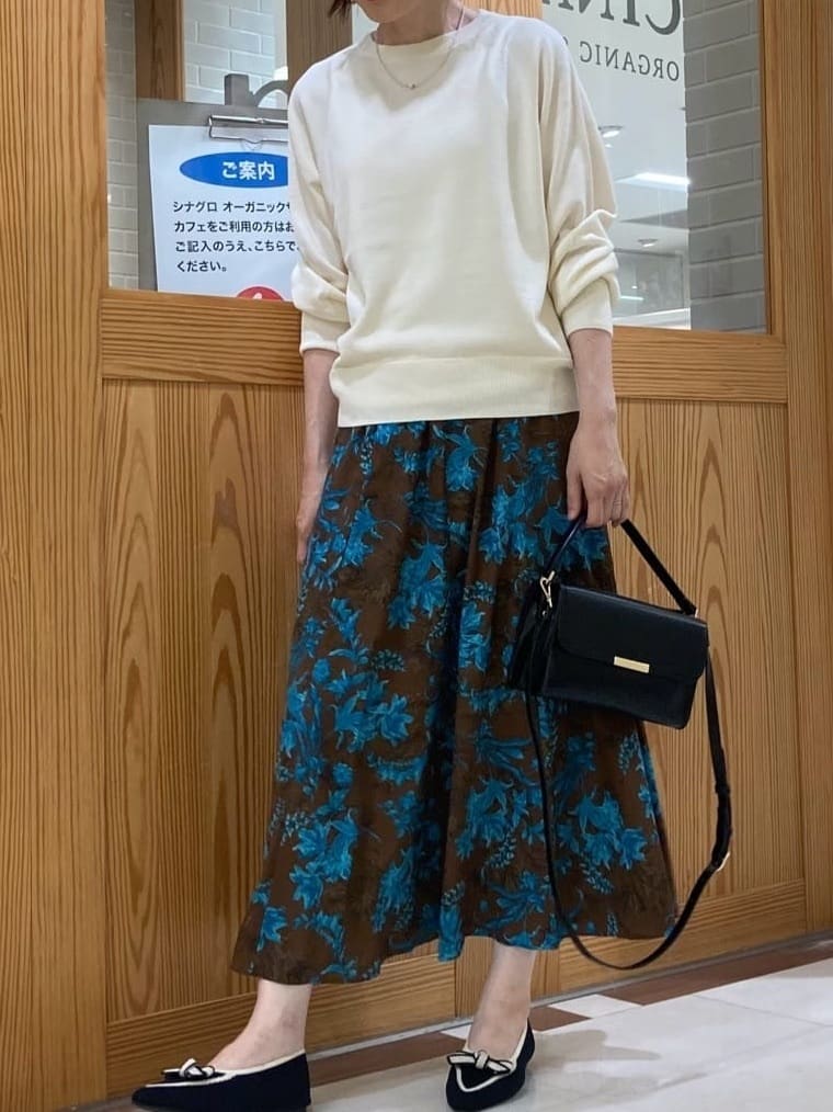 ゆうさんの「UNTITLED｜【8色展開／コンパクト丈】レーヨン混 コクーンニット」を使ったコーディネート