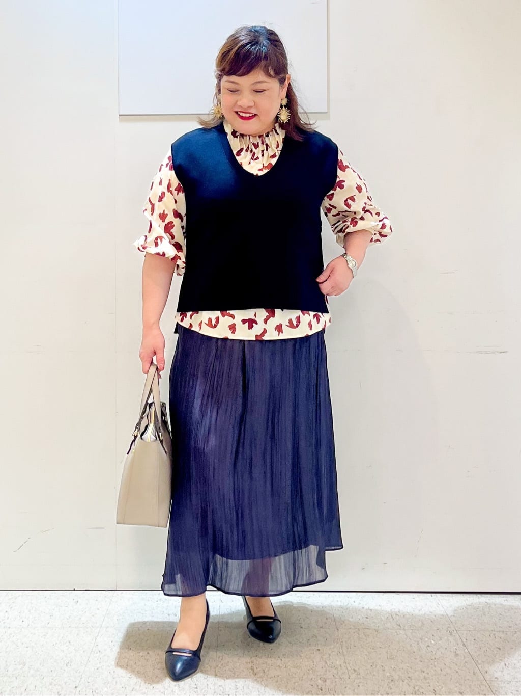 kimmyさんの「Reflect｜【ジャケットのインナーにおすすめ◎】花柄タックデザインブブラウス」を使ったコーディネート