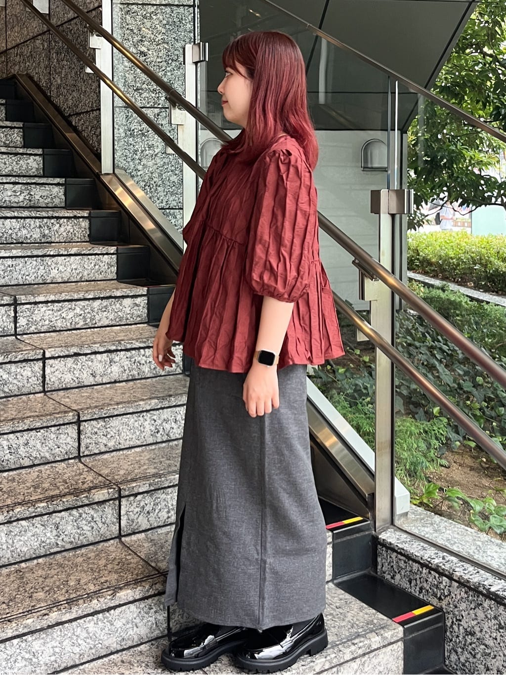 HANNAさんの「OPAQUE.CLIP｜ふくれジャカードペプラムブラウス【洗濯機洗い可】」を使ったコーディネート