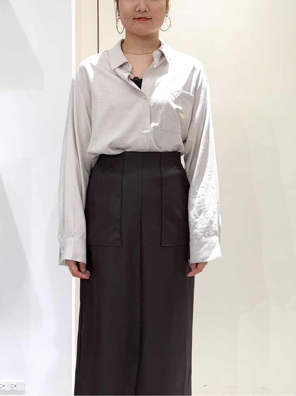 sayaさんの「OPAQUE.CLIP｜スエードライクシャツ【洗濯機OK】」を使ったコーディネート