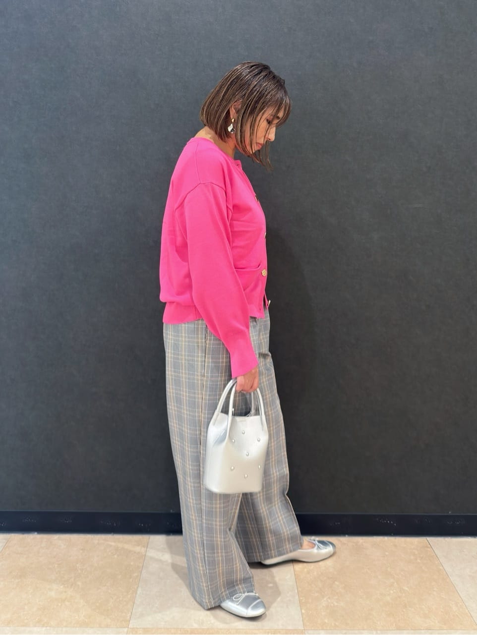 Megさんの「SHOO･LA･RUE｜【洗える/S-LL/アンサンブル可】大人フェミニン さらっとタッチのニットカーディガン」を使ったコーディネート
