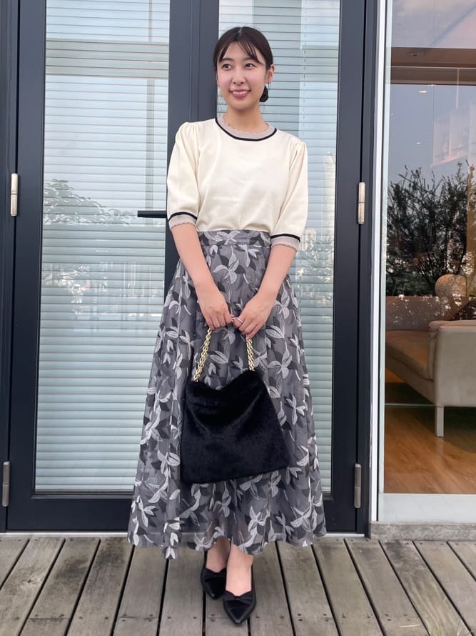abeさんの「Couture brooch｜カットパイピングリボンパンプス」を使ったコーディネート