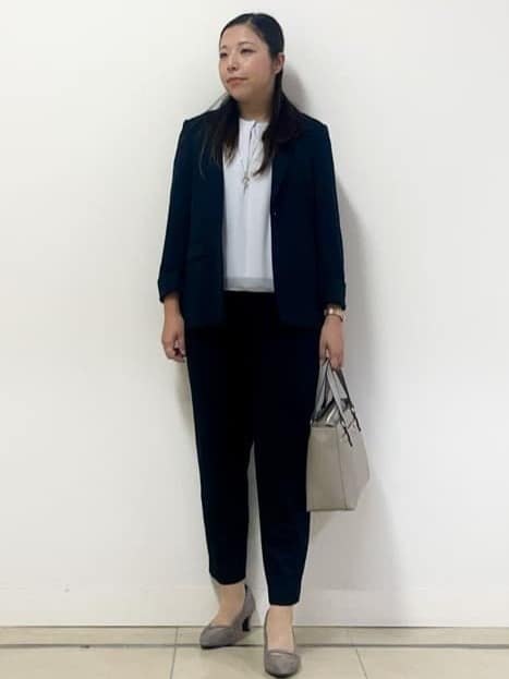 chisaさんの「Reflect｜【一枚着で着映え◎／ジャケットのインナーにも】フロント開きブラウス」を使ったコーディネート