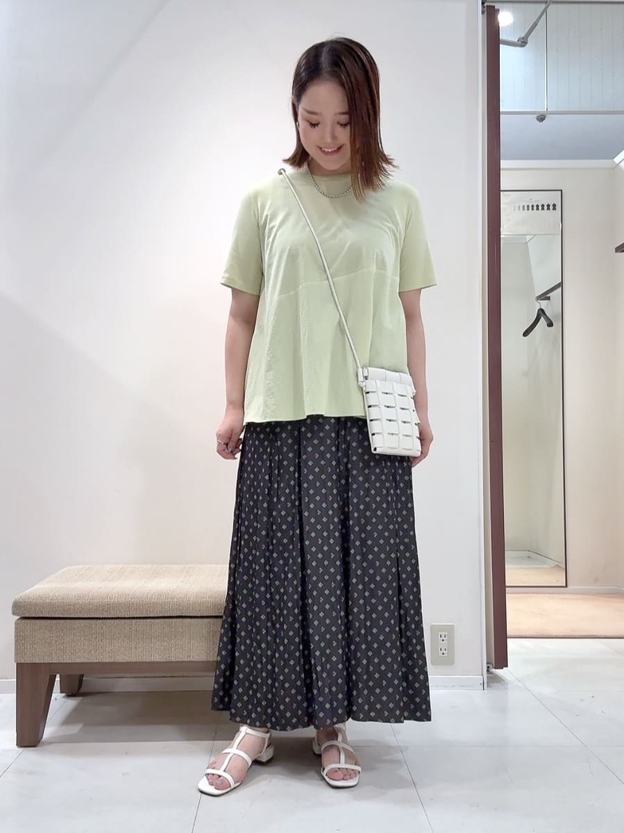 YUIさんの「UNTITLED｜【セットアップ可/ウエストゴム/リラクシー】スクエアジオメ柄スカーチョ」を使ったコーディネート