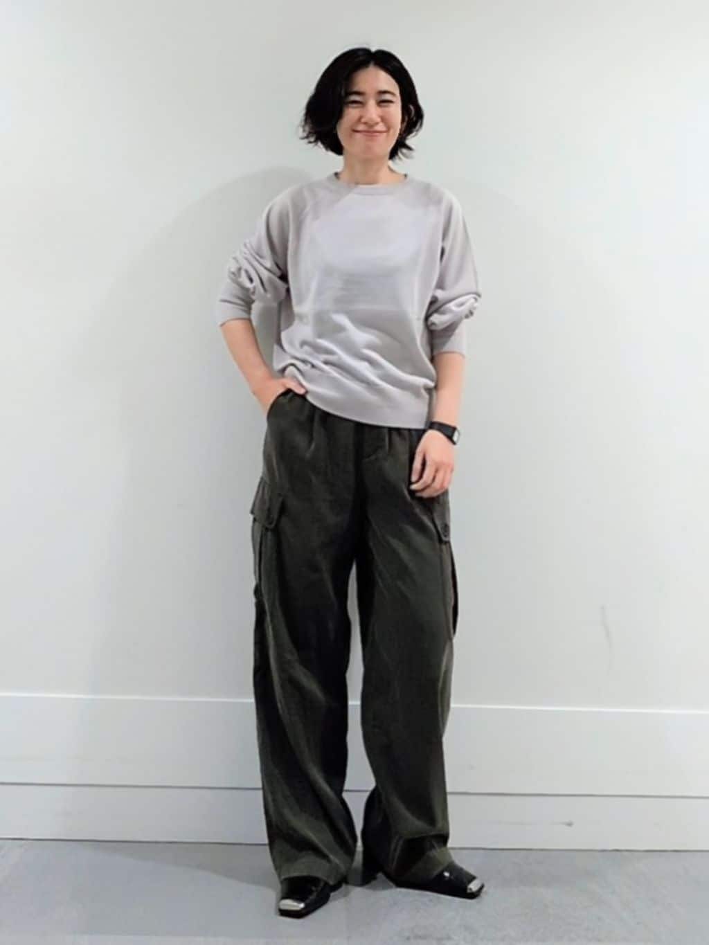 ミズタさんの「UNTITLED｜【8色展開／コンパクト丈】レーヨン混 コクーンニット」を使ったコーディネート