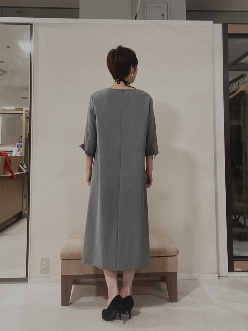 IWAMOさんの「UNTITLED｜【洗える/ストレッチ性】スーツライク ストライプワンピース」を使ったコーディネート