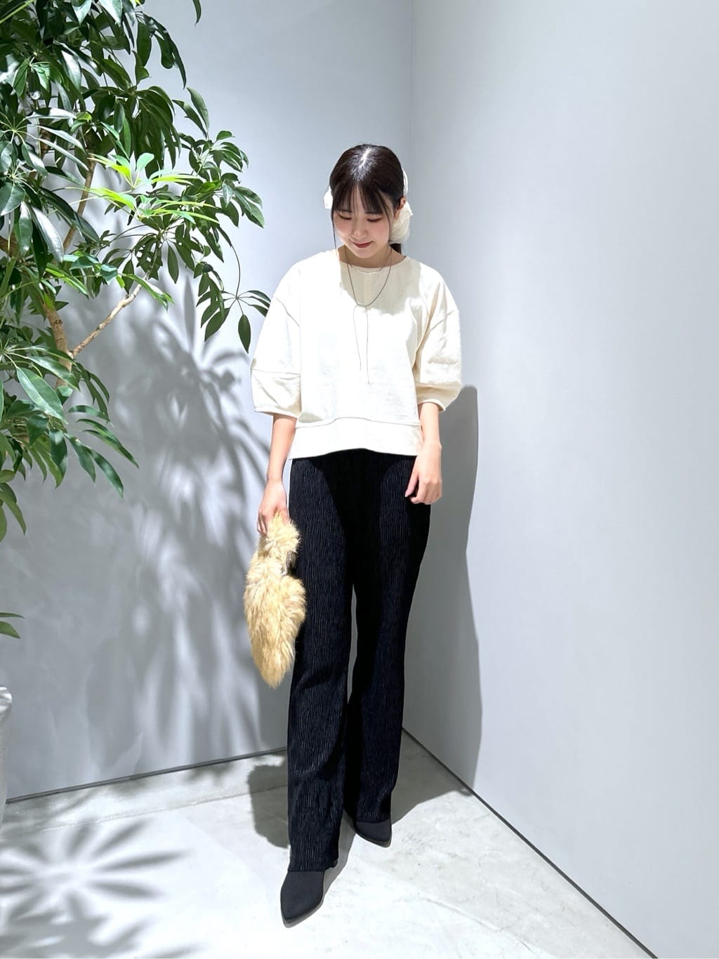 Renoさんの「INDIVI｜フォルムスリーブカットソー」を使ったコーディネート