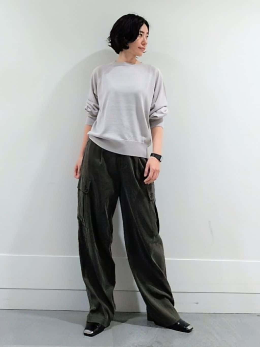 ミズタさんの「UNTITLED｜【8色展開／コンパクト丈】レーヨン混 コクーンニット」を使ったコーディネート