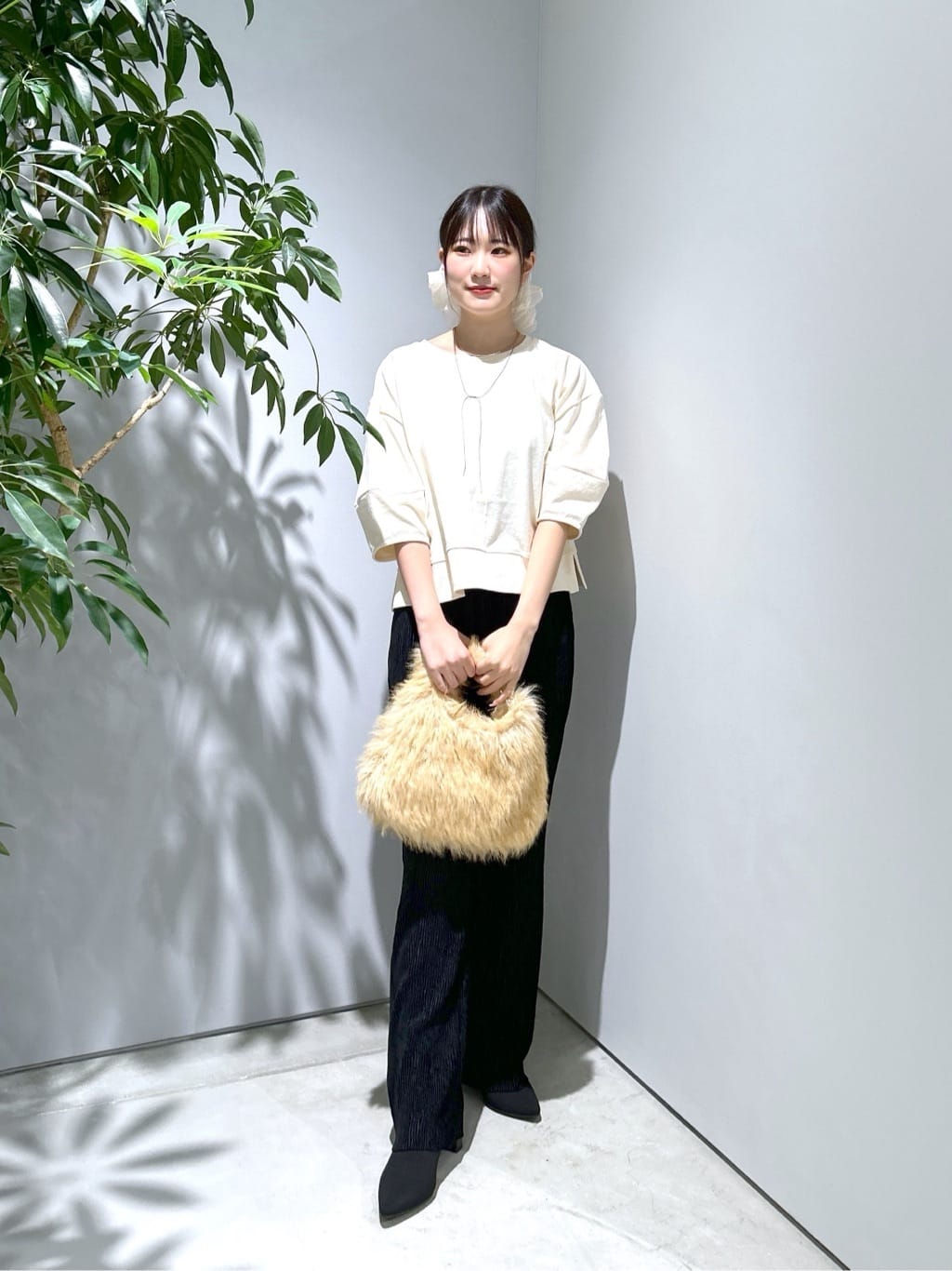 Renoさんの「INDIVI｜フォルムスリーブカットソー」を使ったコーディネート