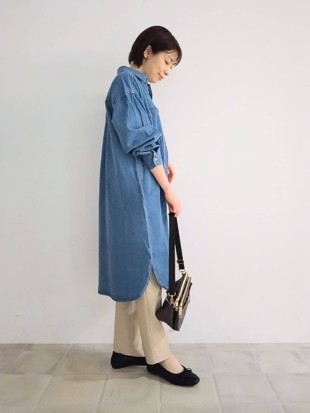 miomioさんの「SHOO･LA･RUE｜【洗濯機可/S-3L/美脚シルエット】通勤・セレモニーにも　きちんと見えする ソフトスティックパンツ」を使ったコーディネート