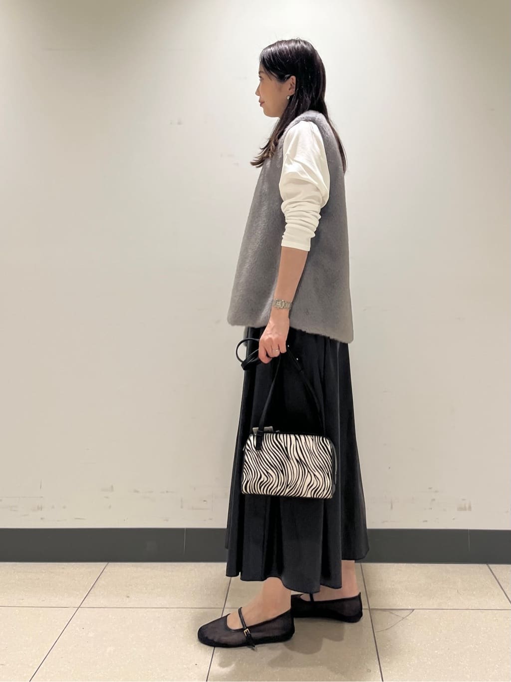 shokoさんの「INDIVI｜【UVケア】プリントフォトロングTシャツ」を使ったコーディネート