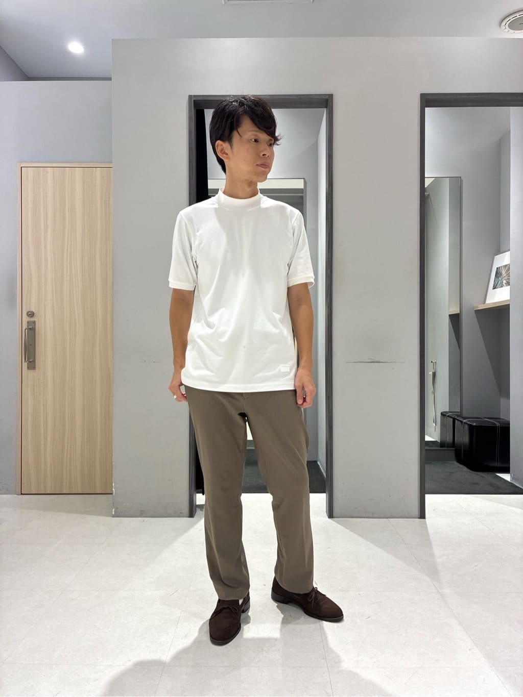 わいずみさんの「TAKEO KIKUCHI｜【COOL CITY WEAR】インドライ天竺モックネック プルオーバー /吸汗速乾」を使ったコーディネート