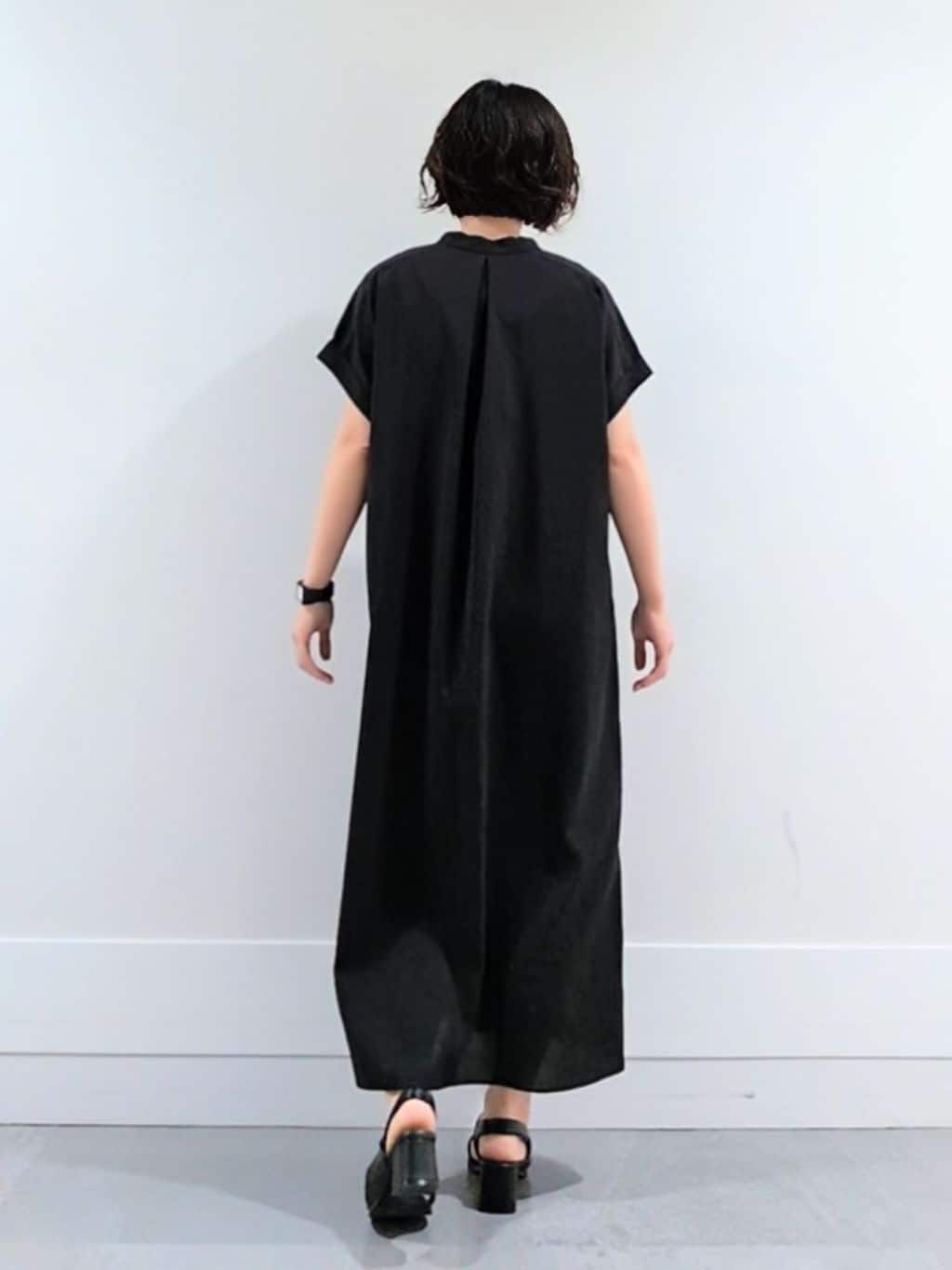 ミズタさんの「UNTITLED｜【UV/はっ水】リラククールワンピース」を使ったコーディネート