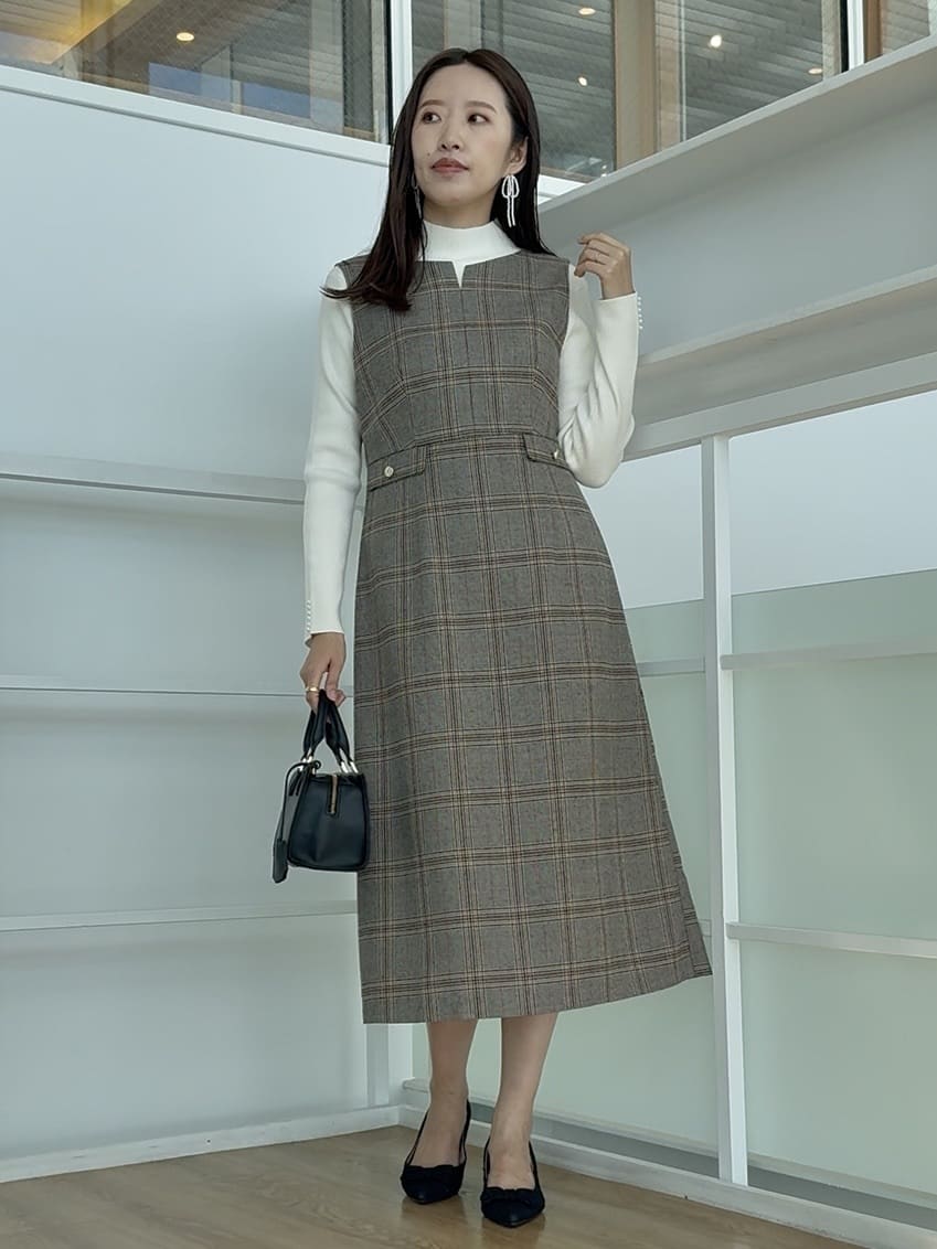 teiさんの「Couture brooch｜【多機能・フェミニン】パール調リブニット」を使ったコーディネート