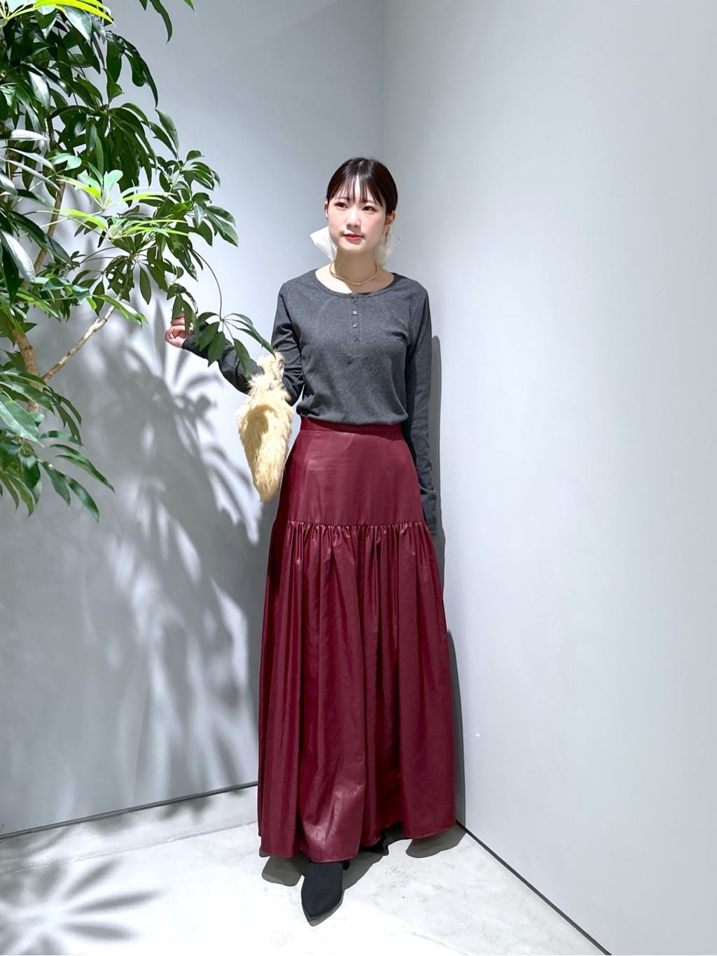 Renoさんの「INDIVI｜カットアウトカットソー」を使ったコーディネート
