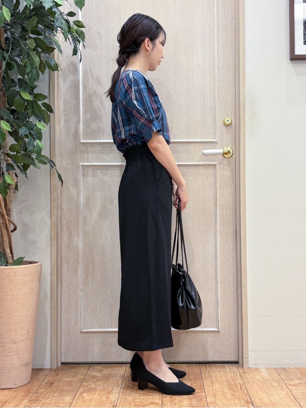 なみさんの「SHOO･LA･RUE｜【S-LL/5分袖】お袖タックできれいに魅せる 大人のチェックブラウス」を使ったコーディネート