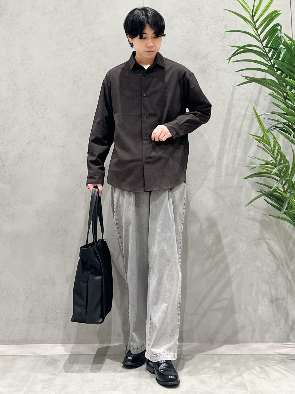 SHI-MAさんの「THE SHOP TK｜リンクスジャカード長袖Tシャツ【サスティナブル素材使用/洗濯機OK】」を使ったコーディネート