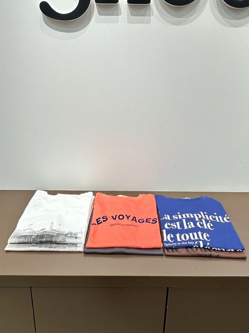 Yossyさんの「SHOO･LA･RUE｜グラフィックアソート ベーシックロンT」を使ったコーディネート