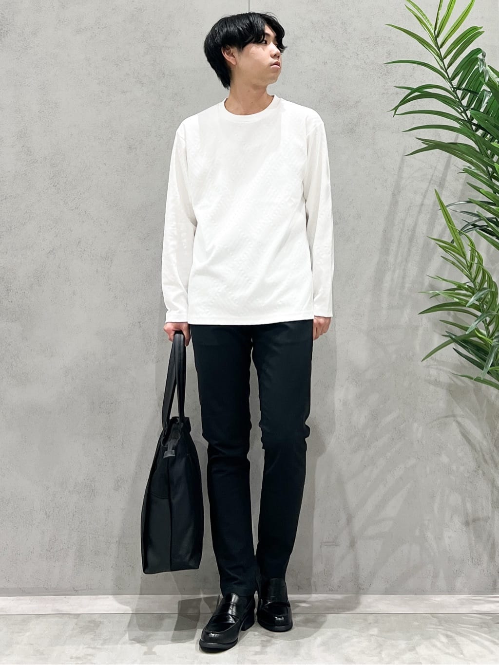 SHI-MAさんの「THE SHOP TK｜リンクスジャカード長袖Tシャツ【サスティナブル素材使用/洗濯機OK】」を使ったコーディネート