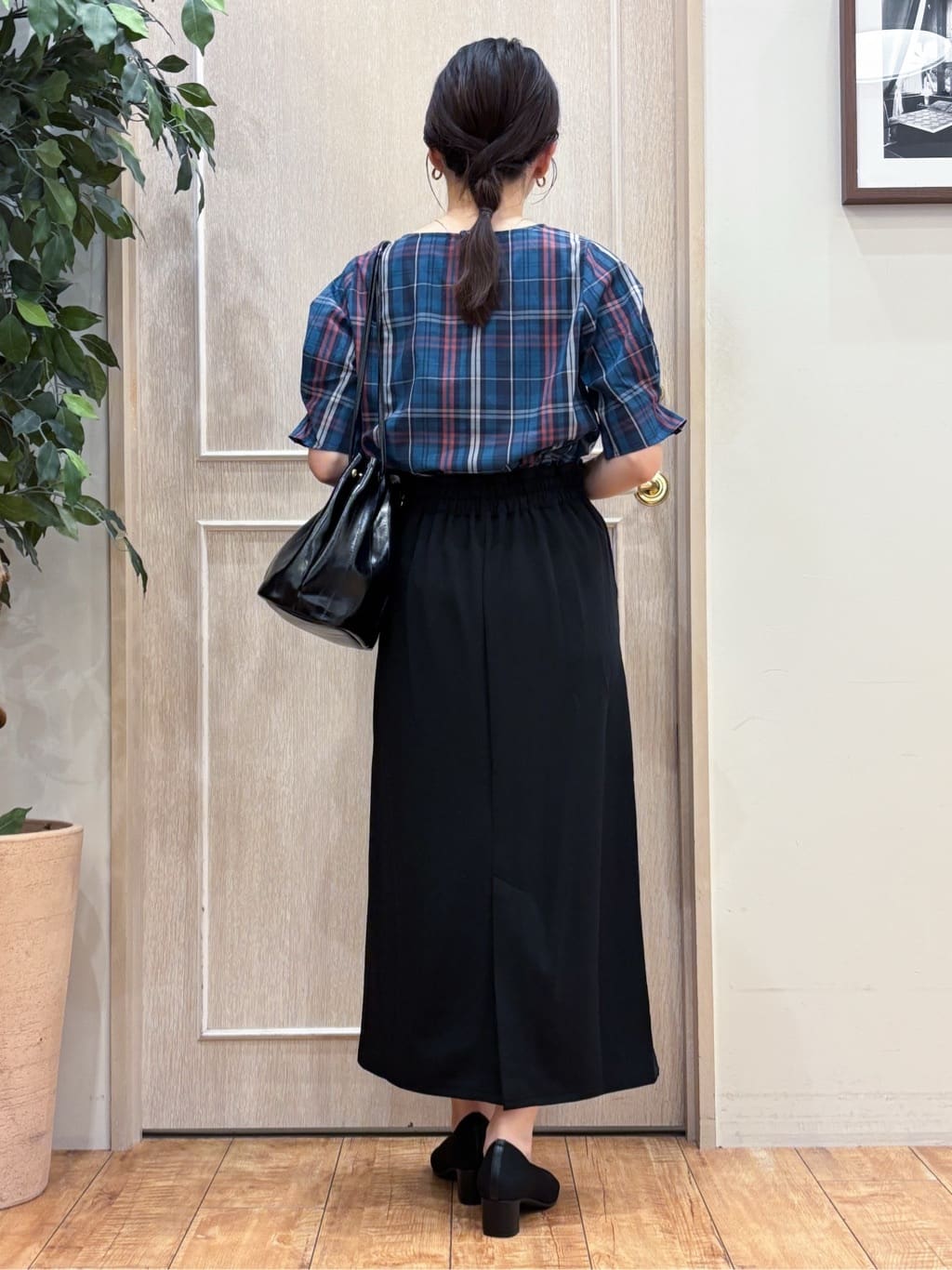 なみさんの「SHOO･LA･RUE｜【S-LL/5分袖】お袖タックできれいに魅せる 大人のチェックブラウス」を使ったコーディネート