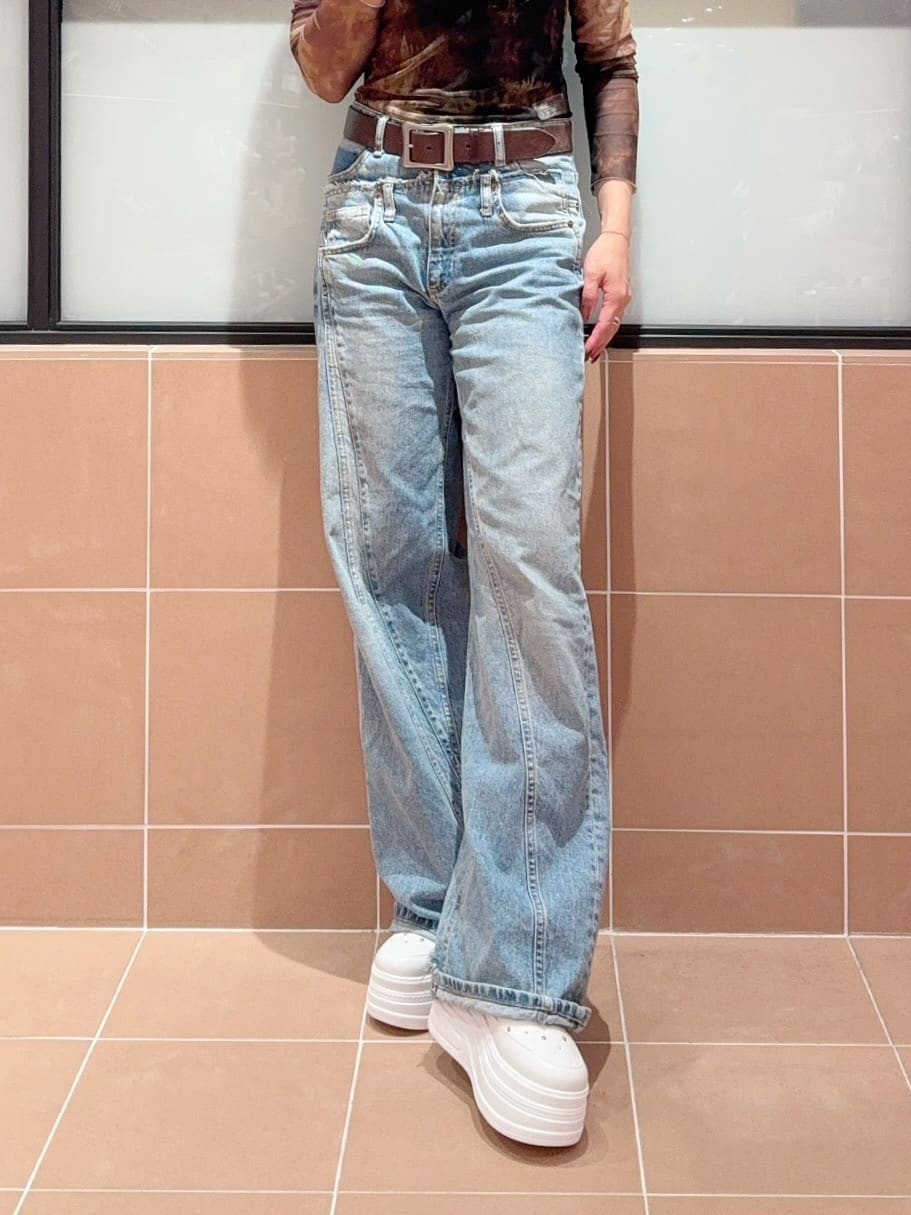 kaoriさんの「ESPERANZA｜【EC先行販売】きゅんフィット厚底フラットキルティングスタッズスニーカー」を使ったコーディネート