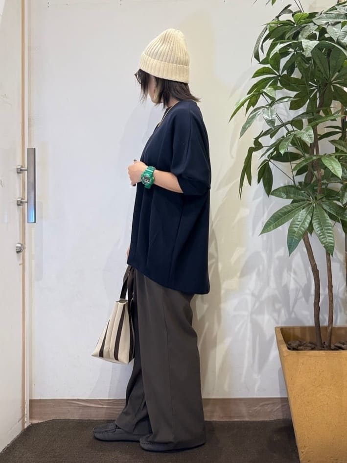 misakiさんの「SHOO･LA･RUE｜【S-LL/体型カバー】とろみ感が心地よい 裾タック ドルマンチュニック」を使ったコーディネート