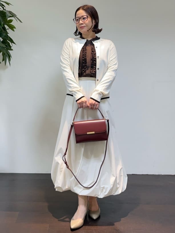 Asamiさんの「UNTITLED｜【アンサンブル可/薄手】ベーシッククルーネックカーディガン」を使ったコーディネート