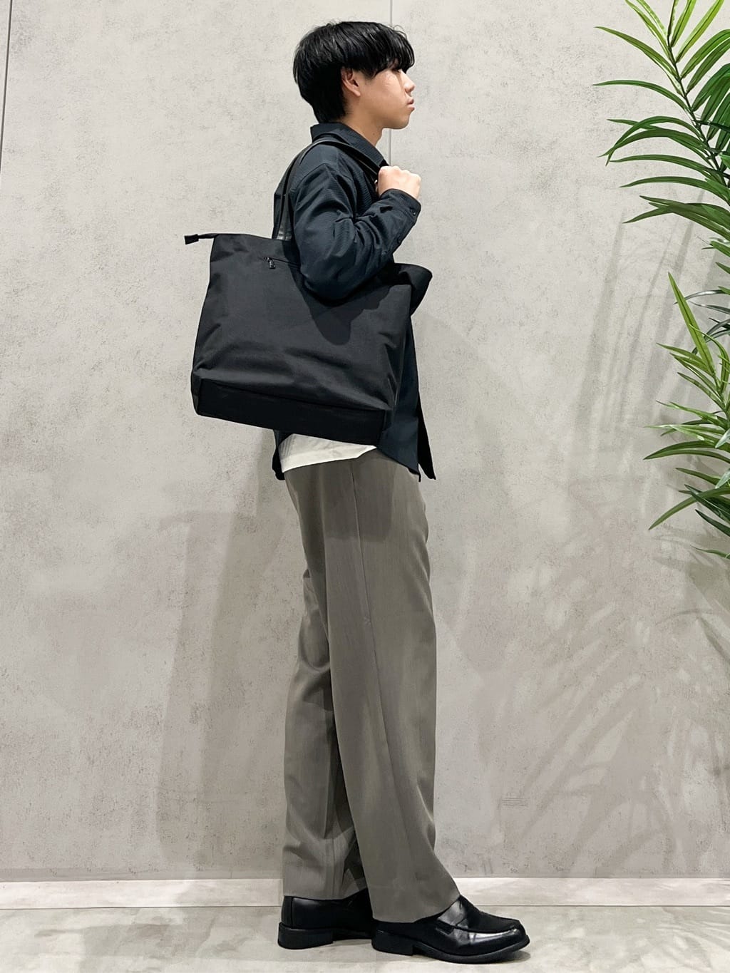 SHI-MAさんの「THE SHOP TK｜リンクスジャカード長袖Tシャツ【サスティナブル素材使用/洗濯機OK】」を使ったコーディネート