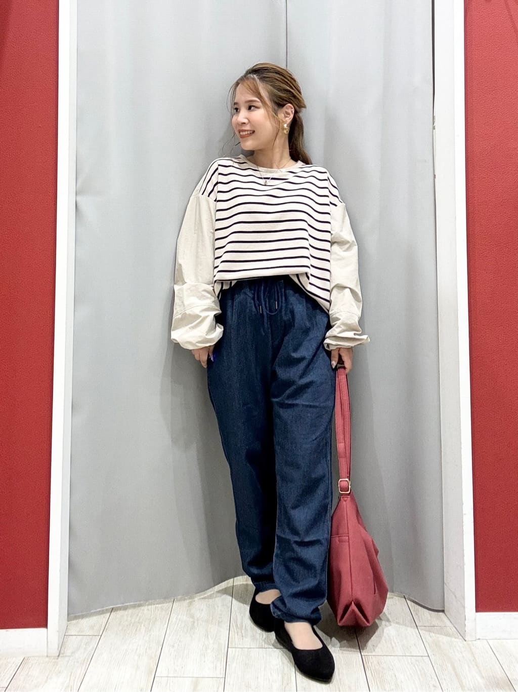 shioさんの「SHOO･LA･RUE｜【S-LL】インせず決まる 背中タック入り パフ袖トップス」を使ったコーディネート